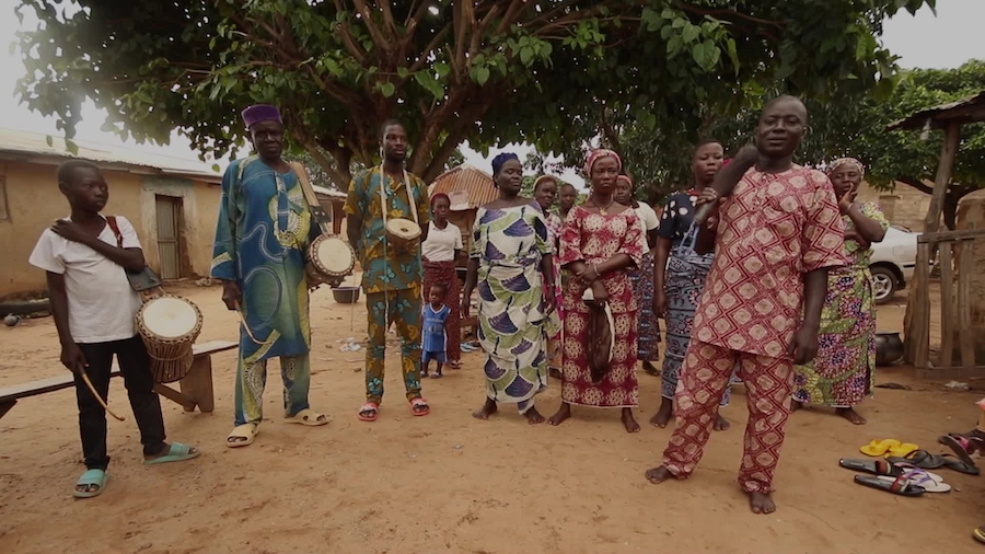 Kpele Kabiru chante à Toui
